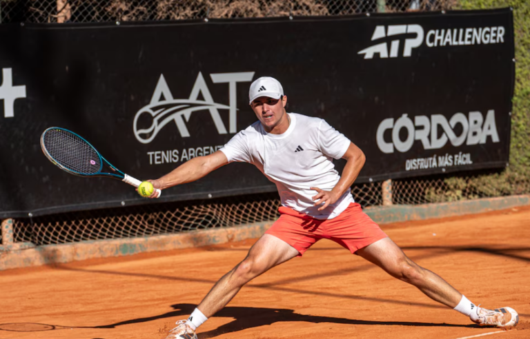 DE CORONARSE EN LAS PANTALLAS DE MUNDO TENIS AL MAIN DRAW EN CÓRDOBA
