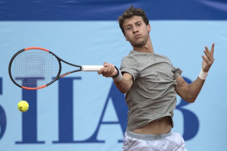 Renzo Olivo y Román Burruchaga pasaron a segunda ronda en Perú