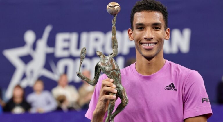 Auger-Alliassime pudo con Korda y levantó el título en Antwerp 
