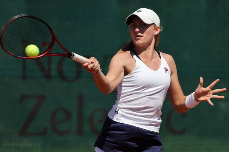 Tres argentinos en busca de un WC para Roland Garros Junior