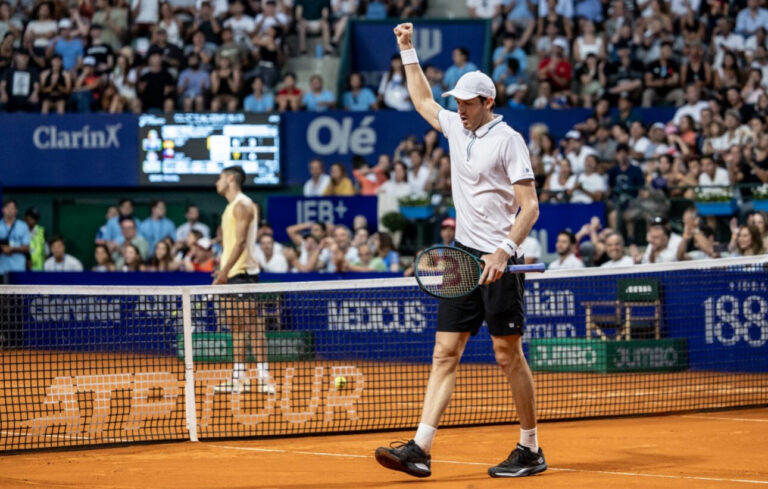 Nicolas Jarry sorprendió y derrotó a Carlos Alcaraz