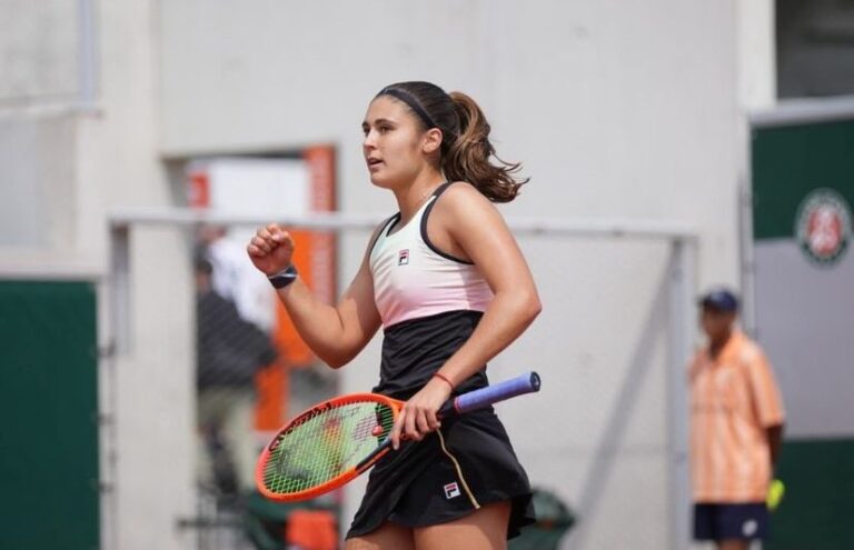 Julia Riera ganó y continúa en Roland Garros