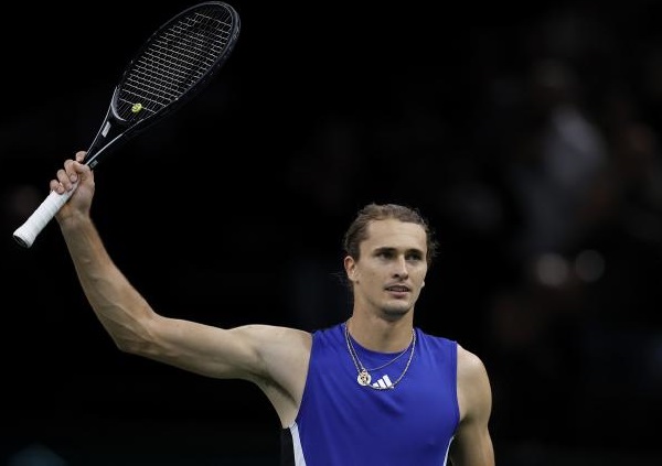 Zverev primer finalista en Masters 1000 de París