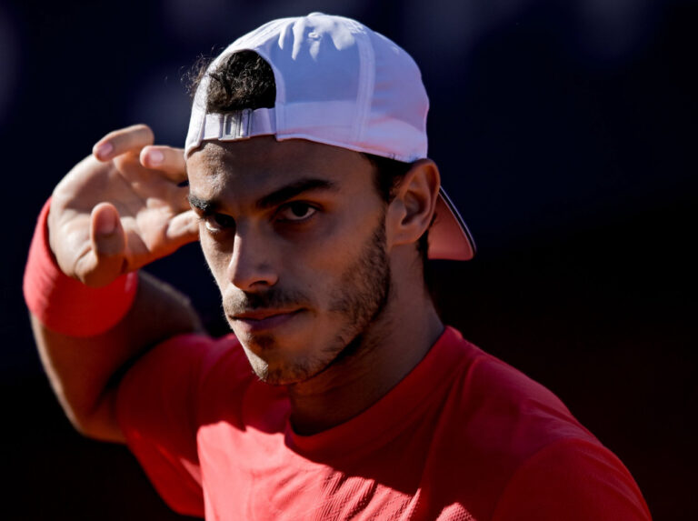 CERUNDOLO GANÓ Y ESTÁ EN TERCERA RONDA