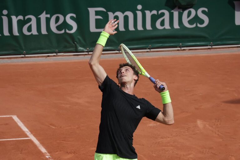 CERUNDOLO Y TIRANTE AL CUADRO PRINCIPAL DE ROLAND GARROS