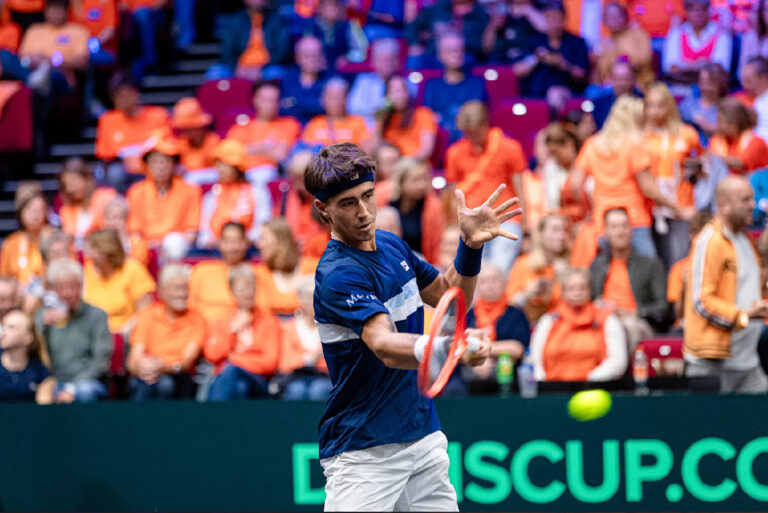 DERROTA DE COMESAÑA EN EL ÚLTIMO PUNTO