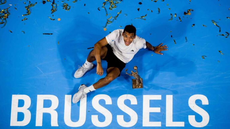 AUGER-ALIASSIME CAMPEÓN EN BRUSELAS