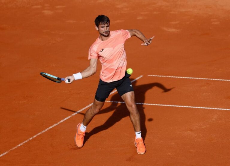 MARIANO NAVONE PUSO PRIMERA EN MONTEVIDEO