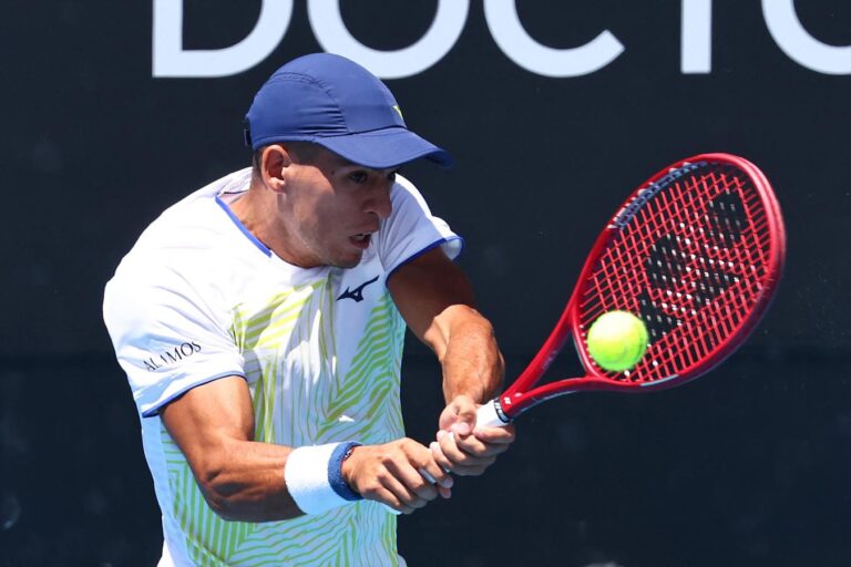 SEBASTIÁN BÁEZ A PASO FIRME EN AUSTRALIA